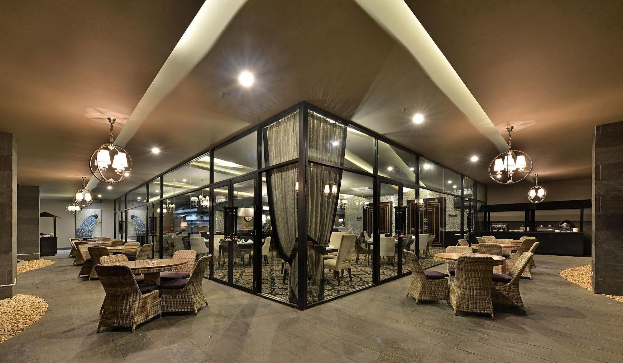Hotel Amaroossa Grande Bekasi Zewnętrze zdjęcie
